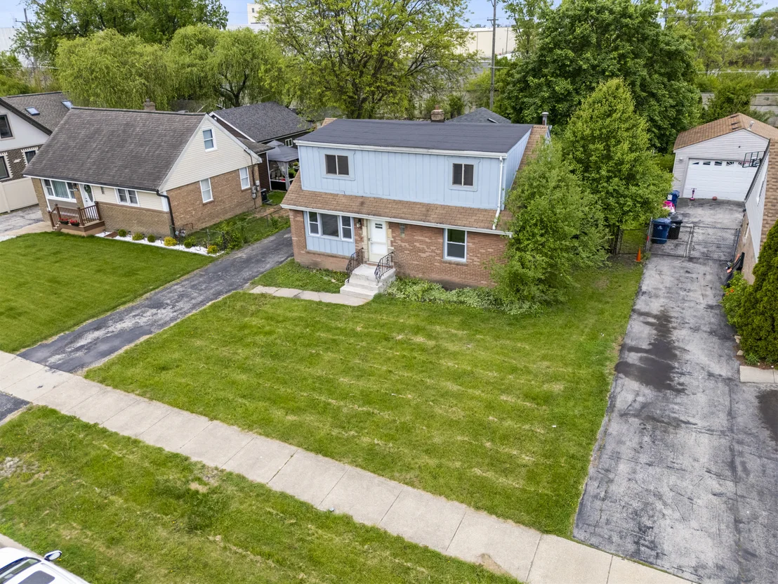 Photo of 7809 Columbia Drive