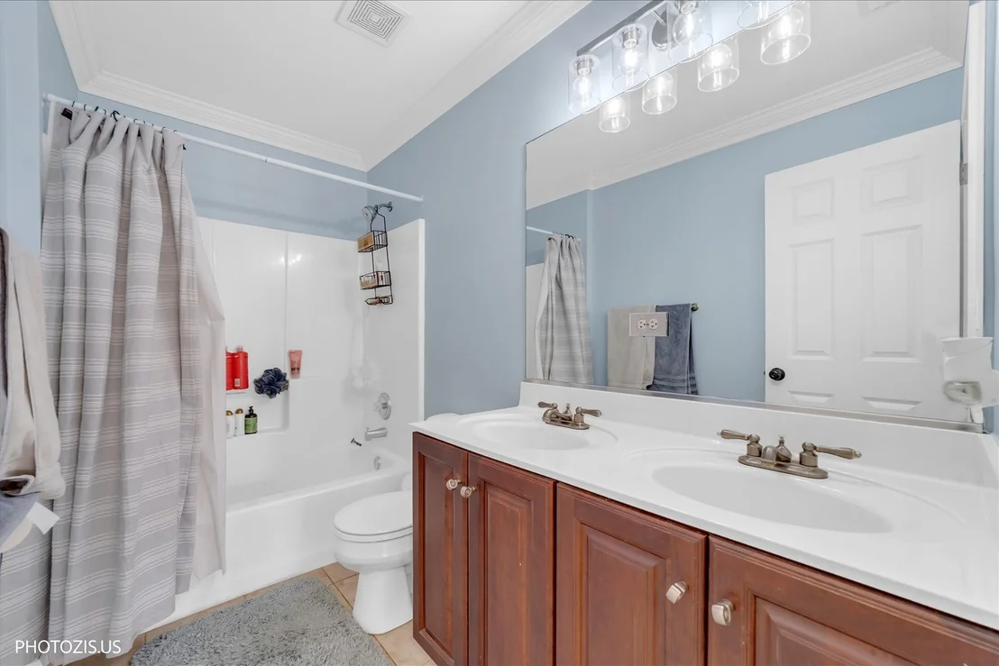 Photo of 80 CHESTNUT Court