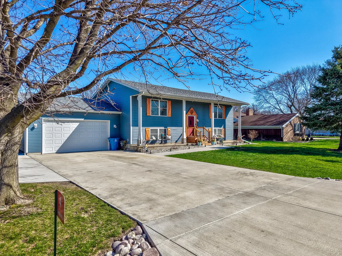 Photo of 4 Maplewood Lane