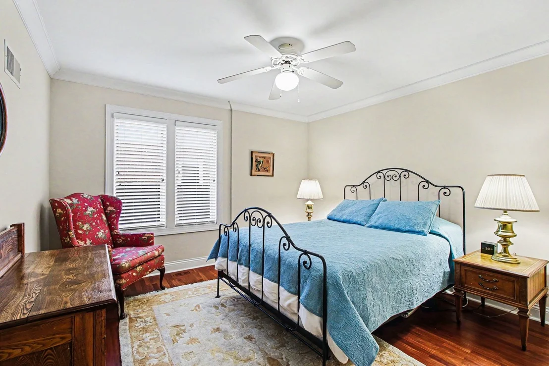 Photo of 860 Kenton Road