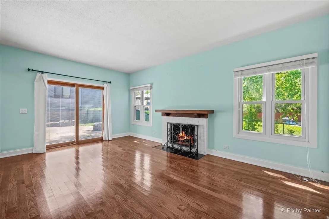 Photo of 858 SHOREWOOD Drive