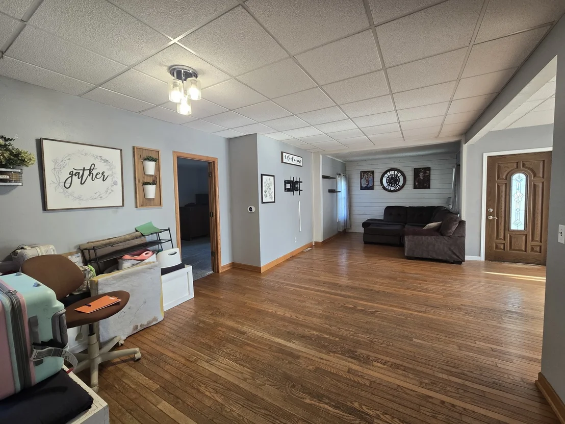 Photo of 732 W 2ND Street