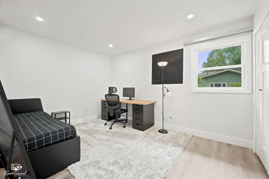 Photo of 11S528 Book Road
