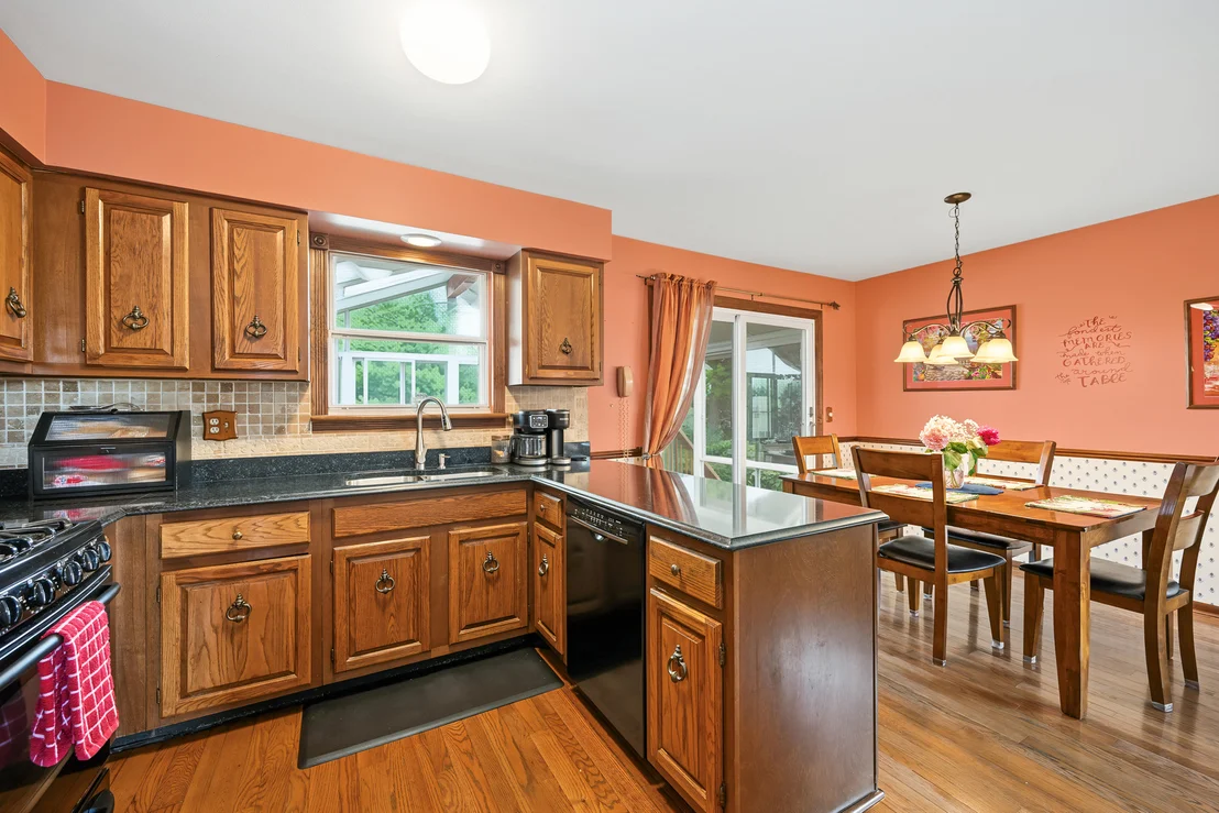 Photo of 1293 Caribou Trail