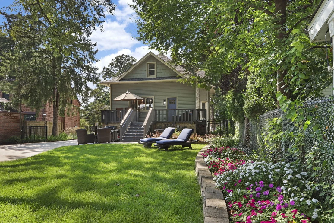 Photo of 943 Forest Avenue