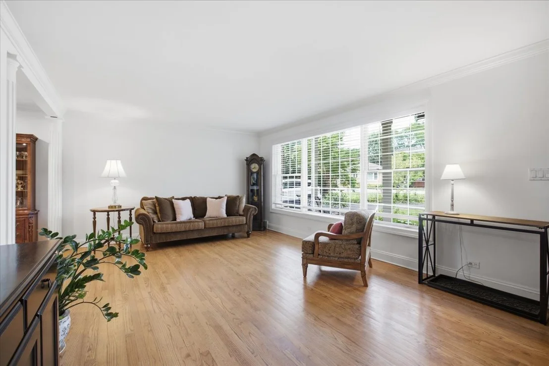 Photo of 2501 Robincrest Lane