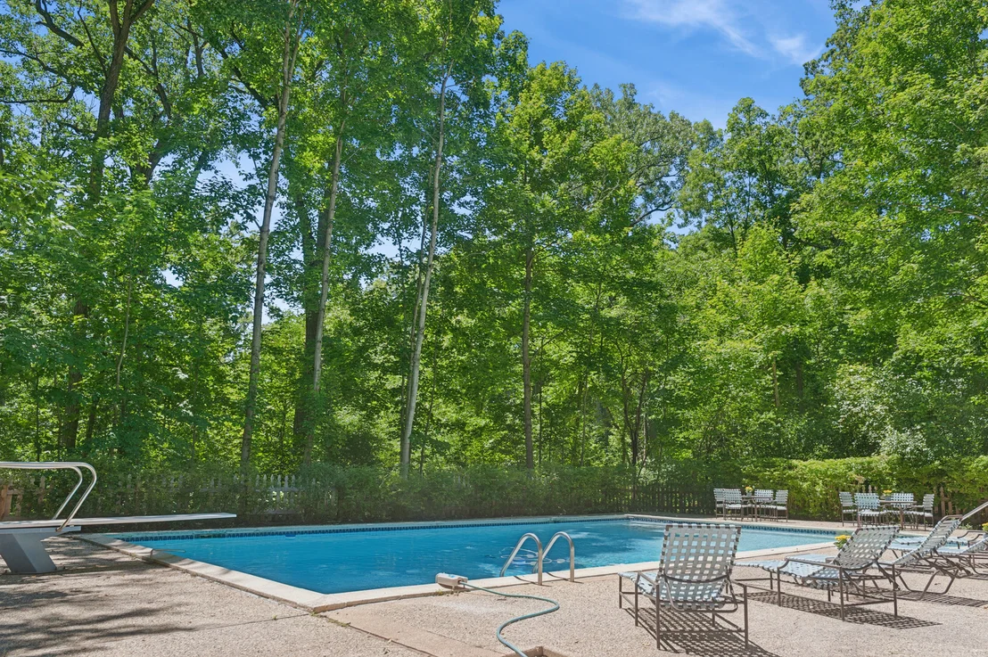 Photo of 3033 Blackthorn Road