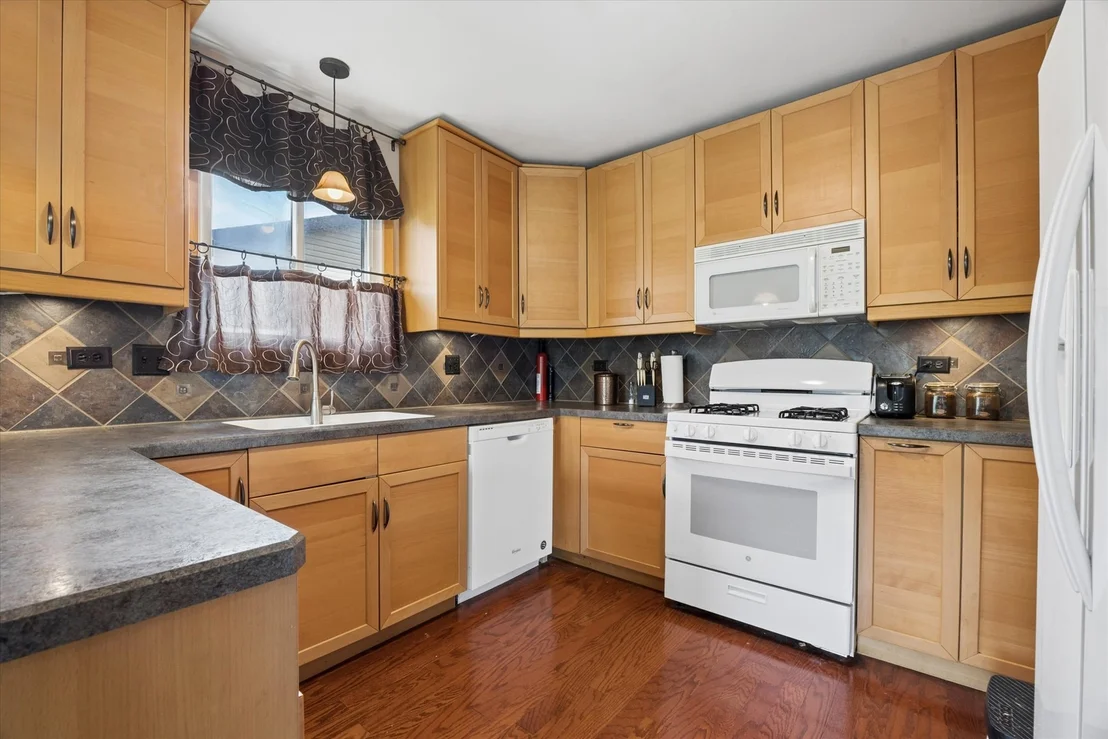 Photo of 4093 Bayside Drive