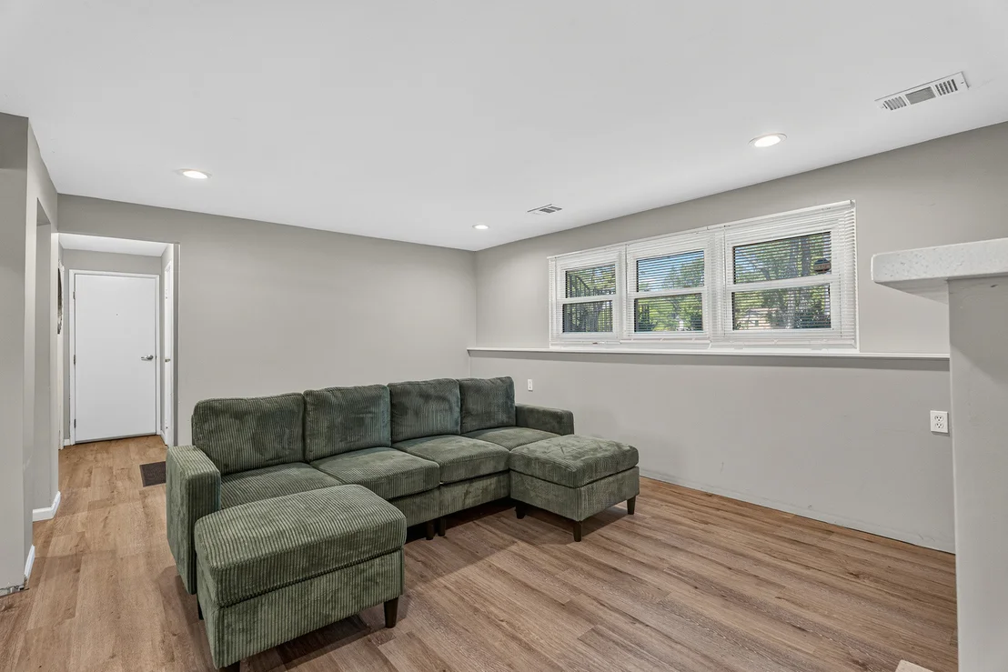 Photo of 4 Devon Court