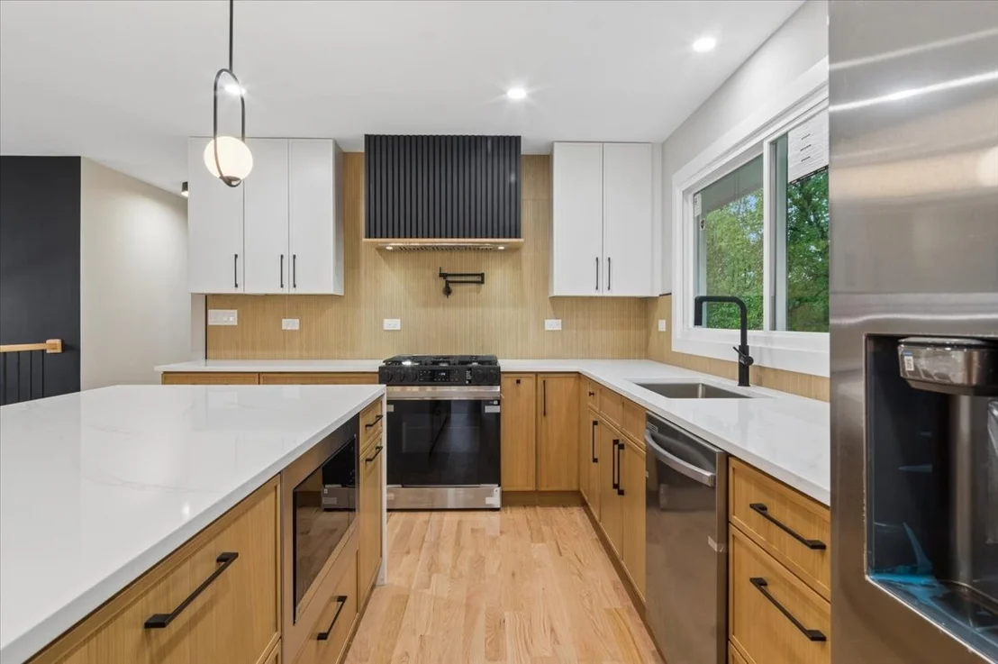 Photo of 1075 Lancaster Court