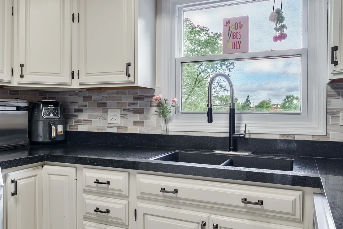 Photo of 881 Willowbrook Drive