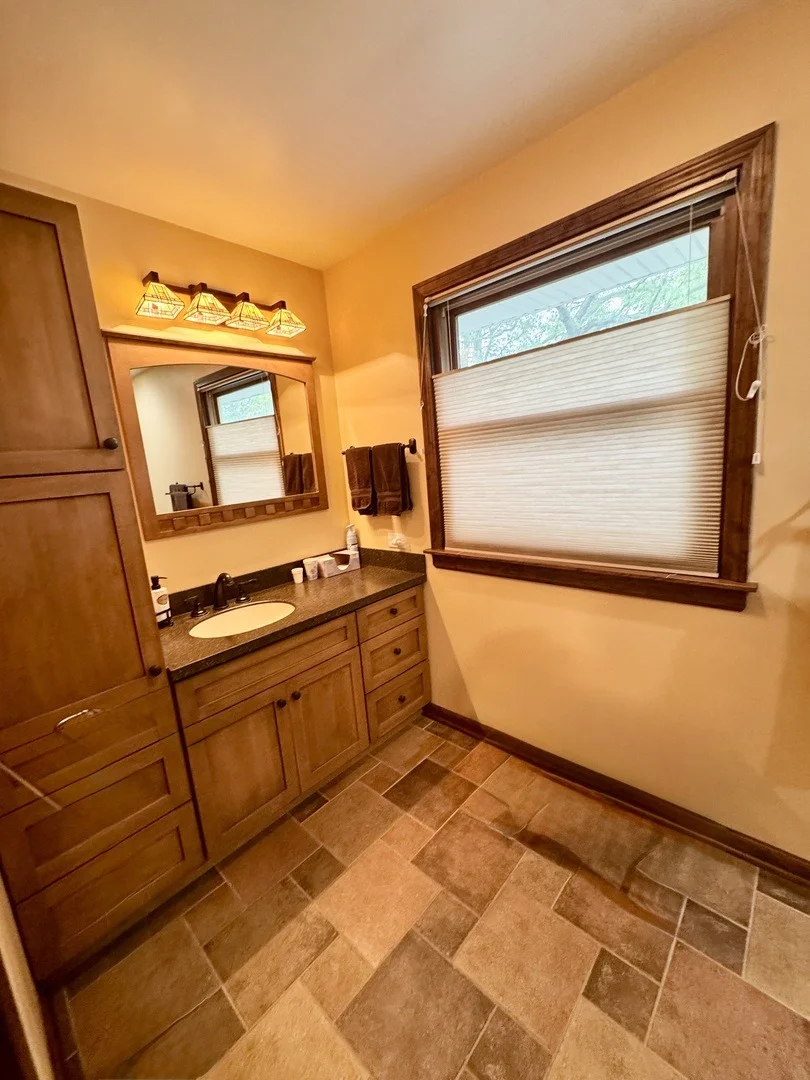 Photo of 2736 Covert Road