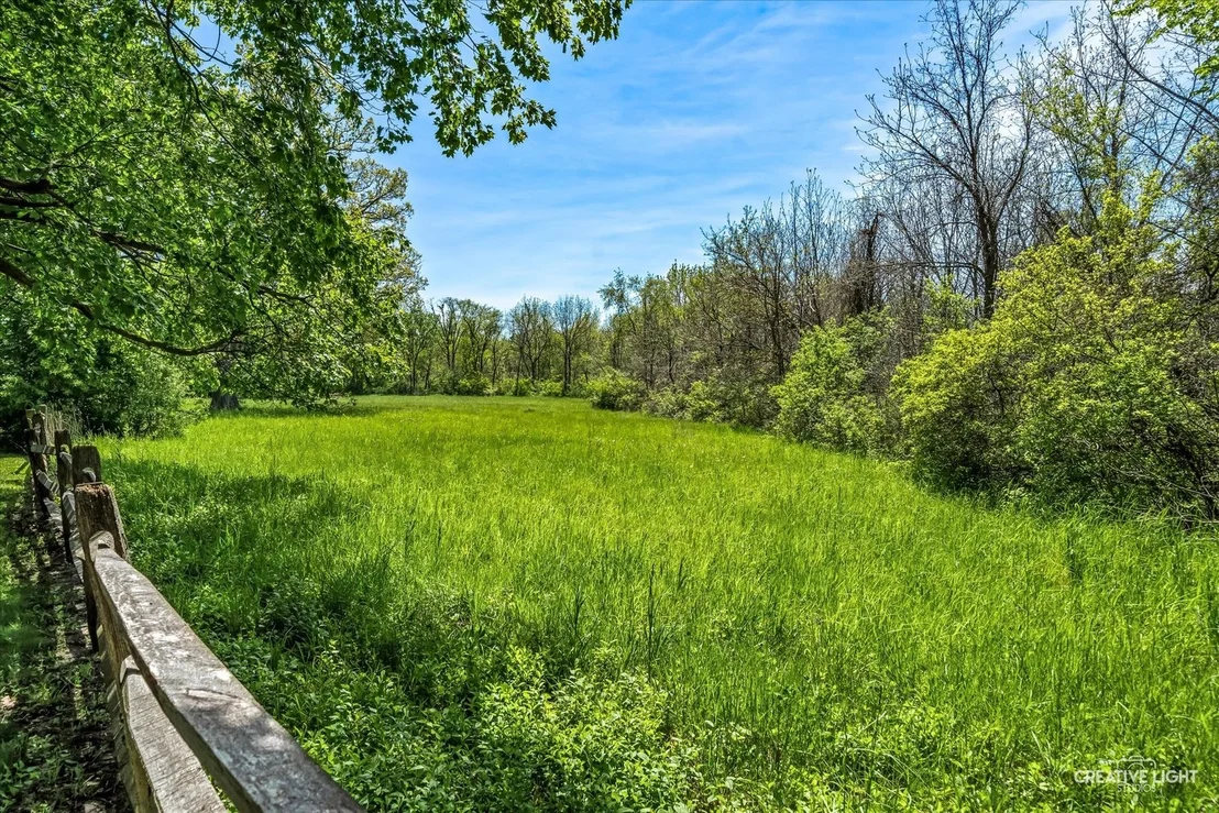 Photo of 33W451 Surrey Road