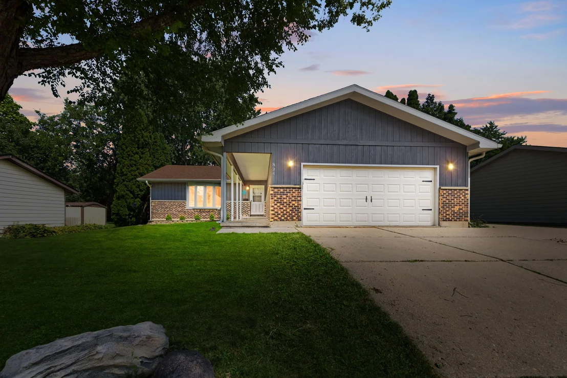 Photo of 824 Royal Drive