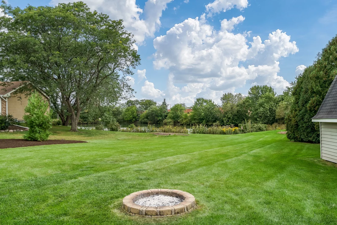 Photo of 881 Willowbrook Drive