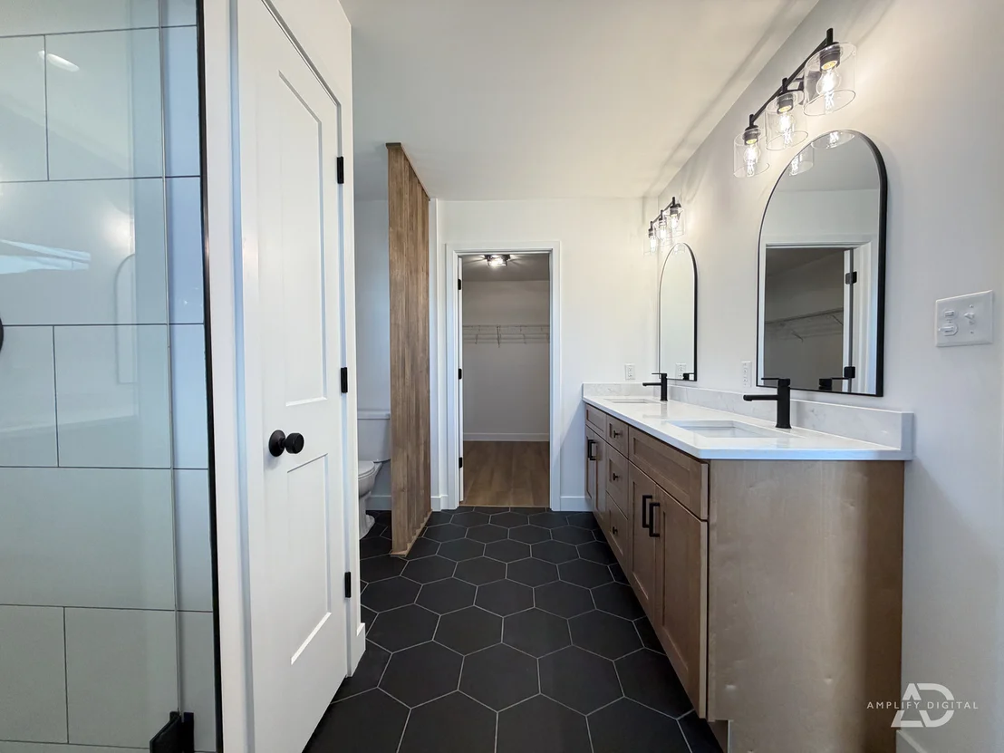 Photo of 455 Edgebrook Drive