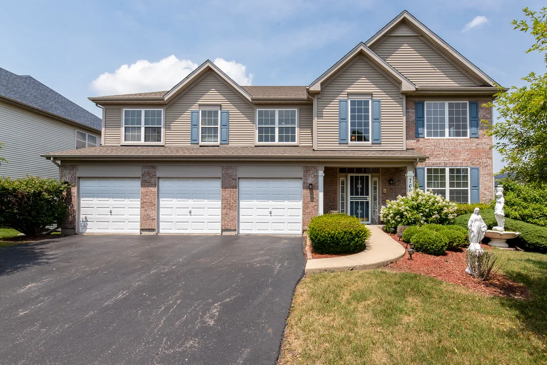 Photo of 768 Brompton Lane
