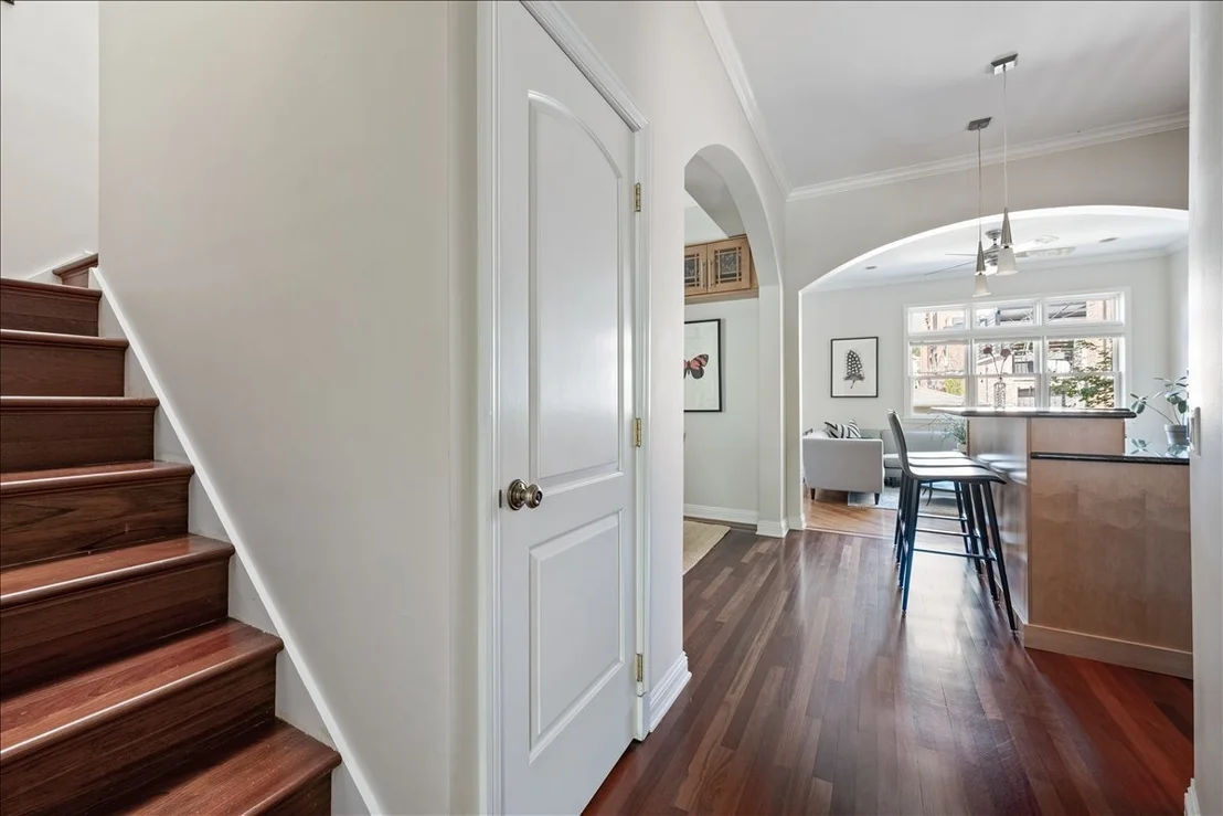 Photo of 1332 W School Street
