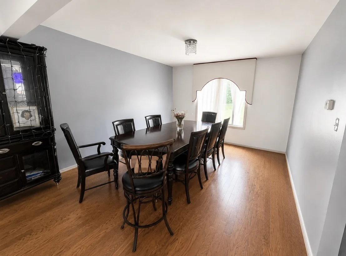 Photo of 637 Primrose Lane