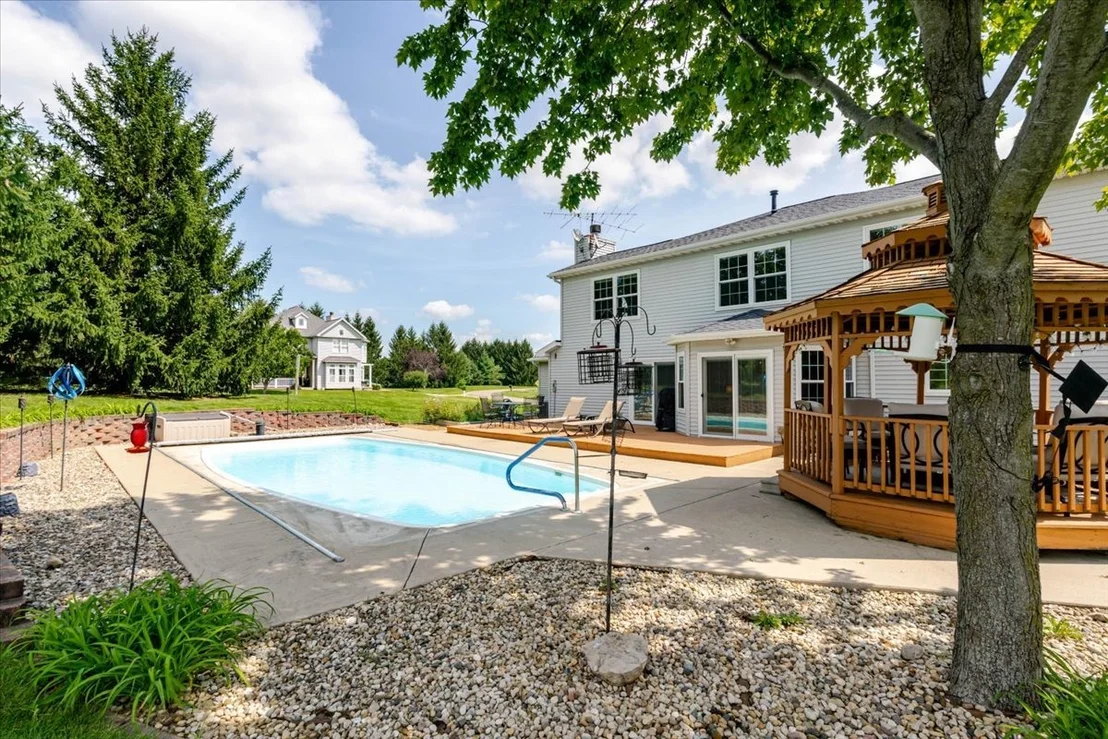 Photo of 9962 Wolf Hill Road