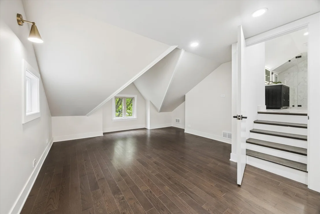 Photo of 33 Chestnut Avenue