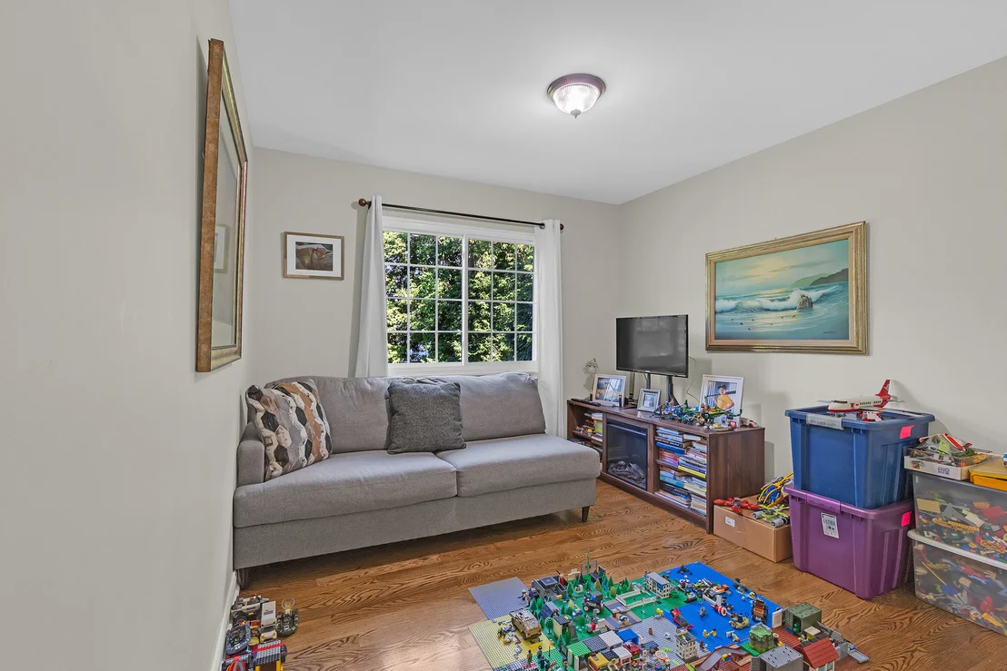 Photo of 585 Marseilles Circle