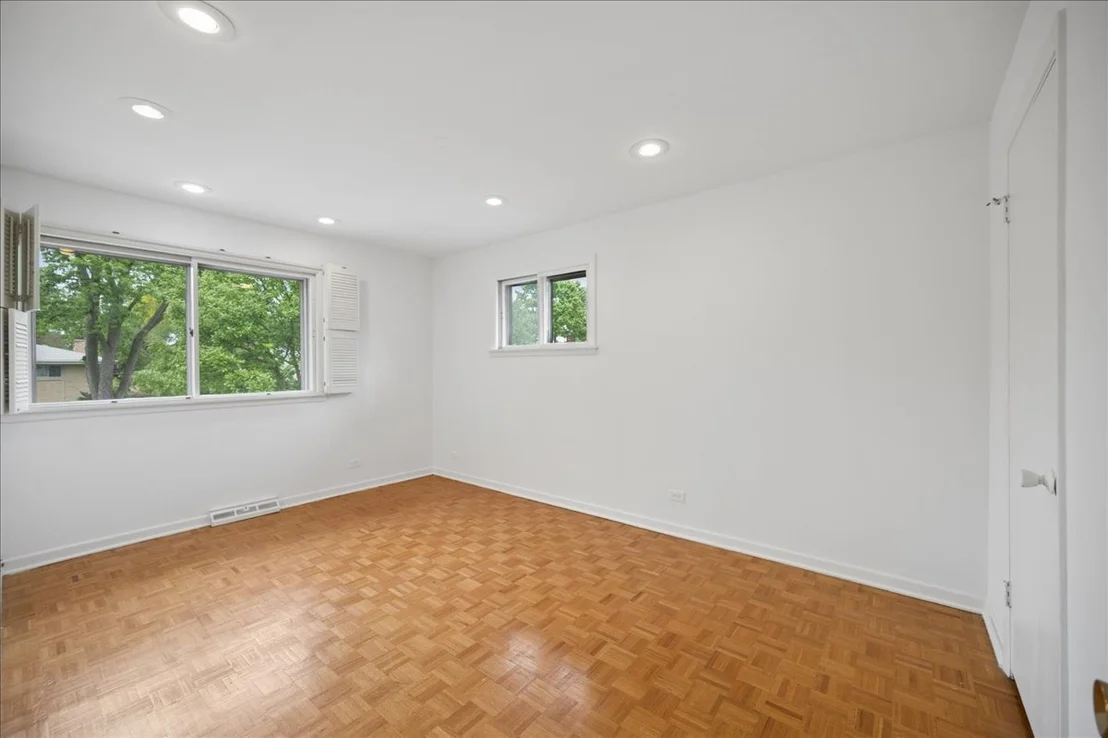 Photo of 3137 Greenleaf Avenue