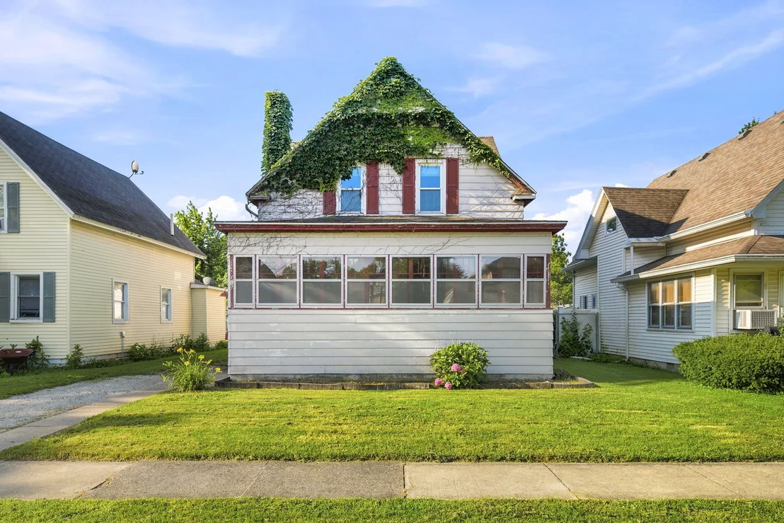 Photo of 111 W Delaware Street