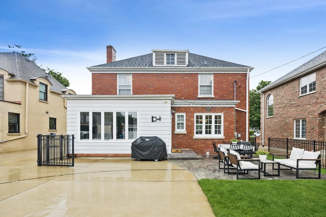 Photo of 209 S Grace Avenue