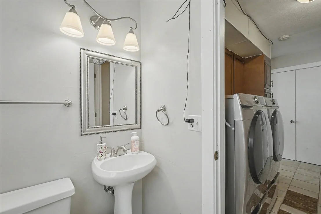 Photo of 1044 Pinecrest Drive