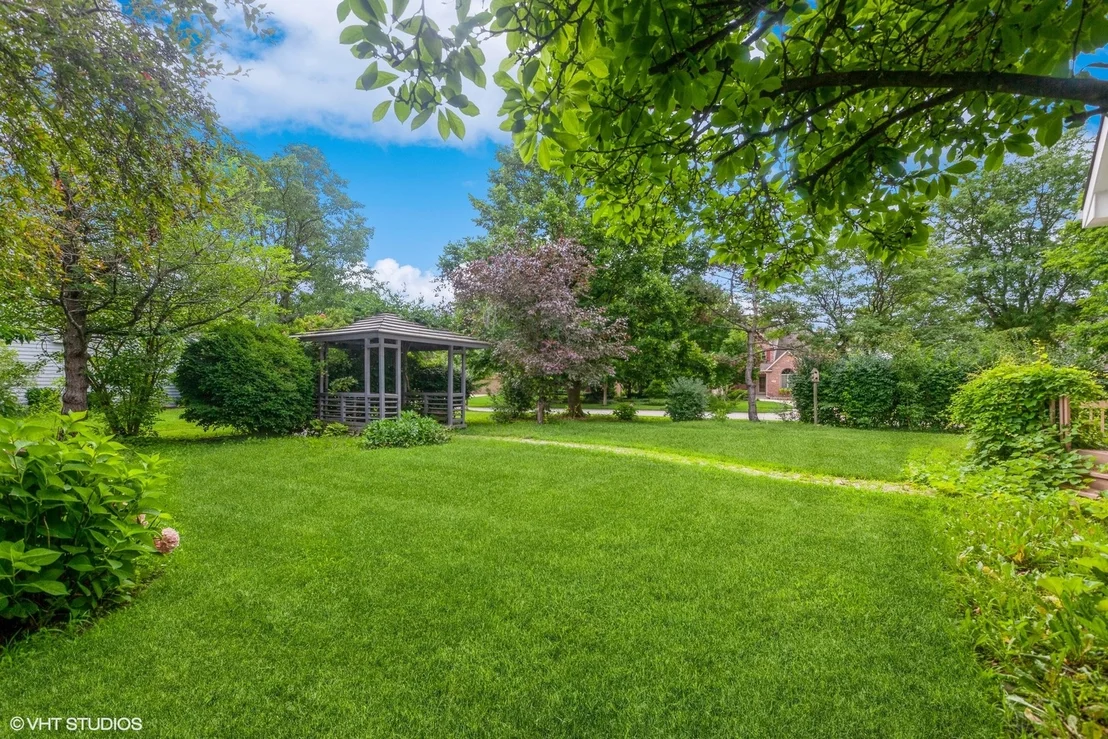 Photo of 954 Black Walnut Drive