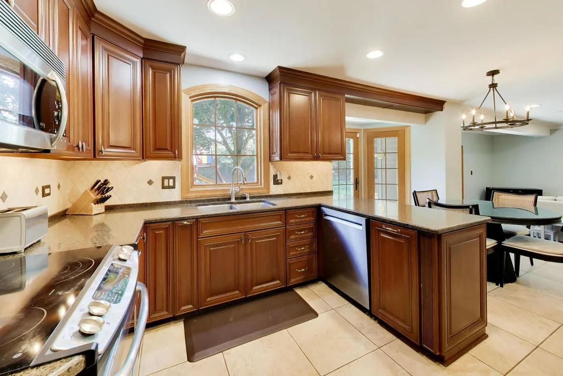 Photo of 1310 W Hampton Place