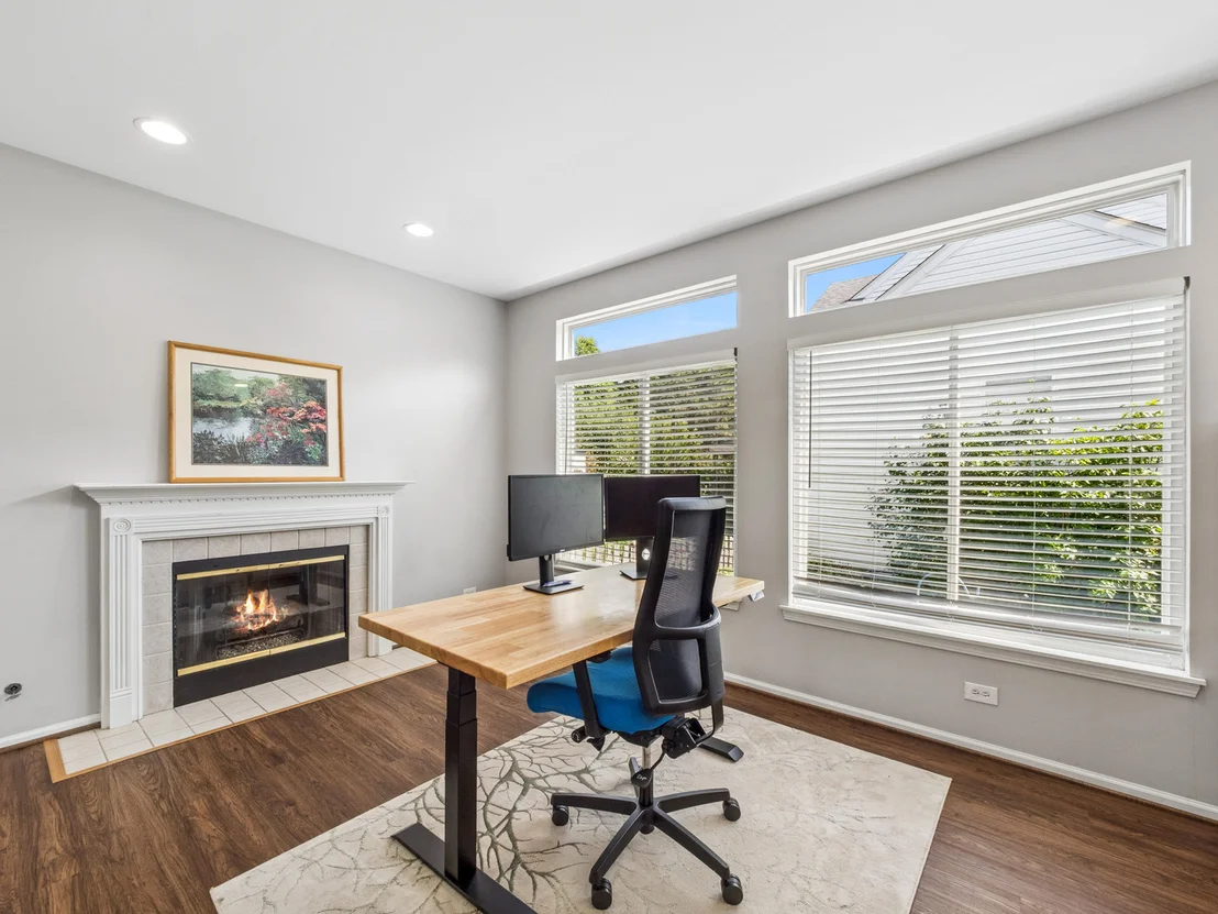 Photo of 341 S Clearview Circle