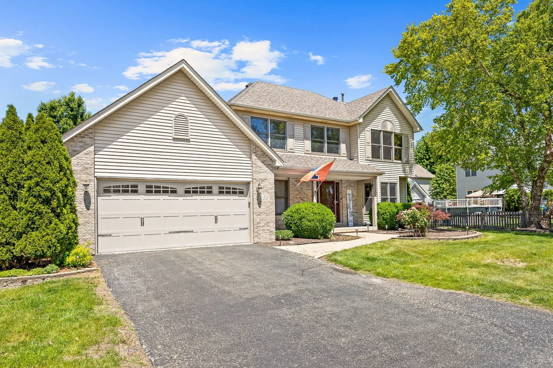 Photo of 452 Windsor Drive