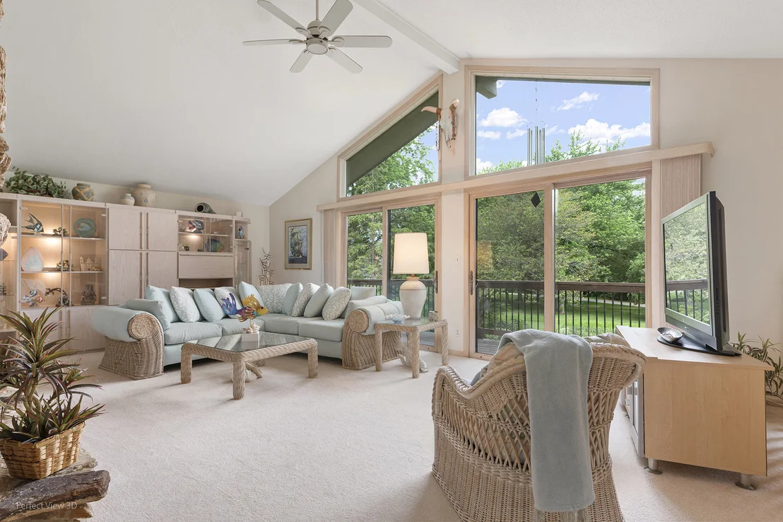 Photo of 40484 Sunset Drive N