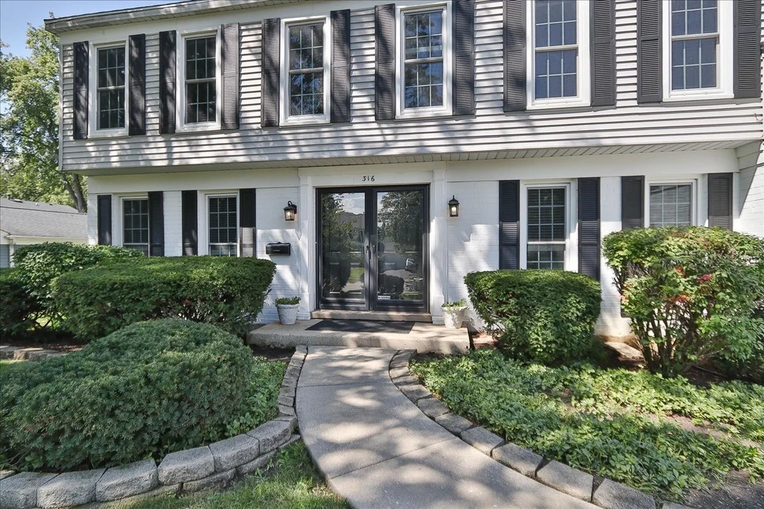 Photo of 316 Ambleside Drive