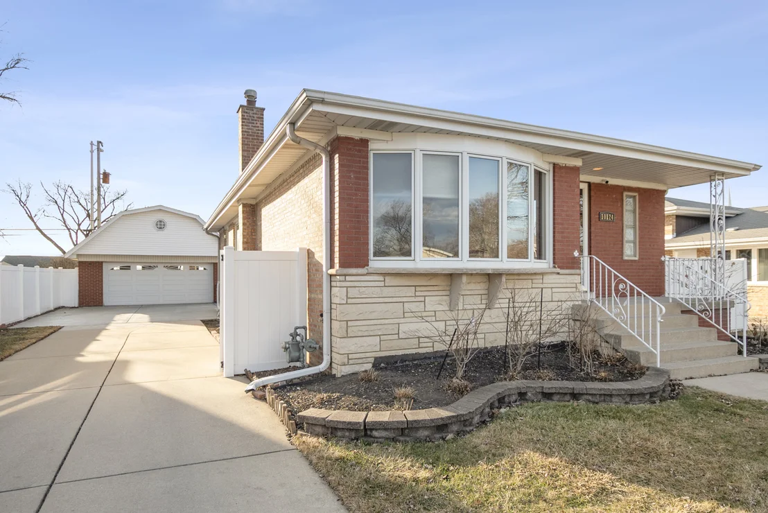 Photo of 10124 Maple Avenue