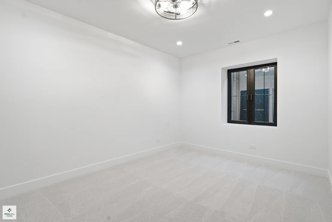 Photo of 424 Forest Edge Drive