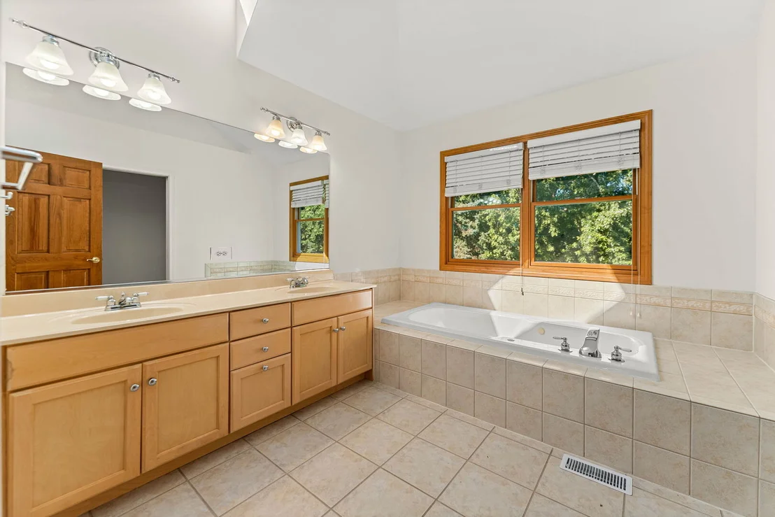 Photo of 9 N Daniels Drive