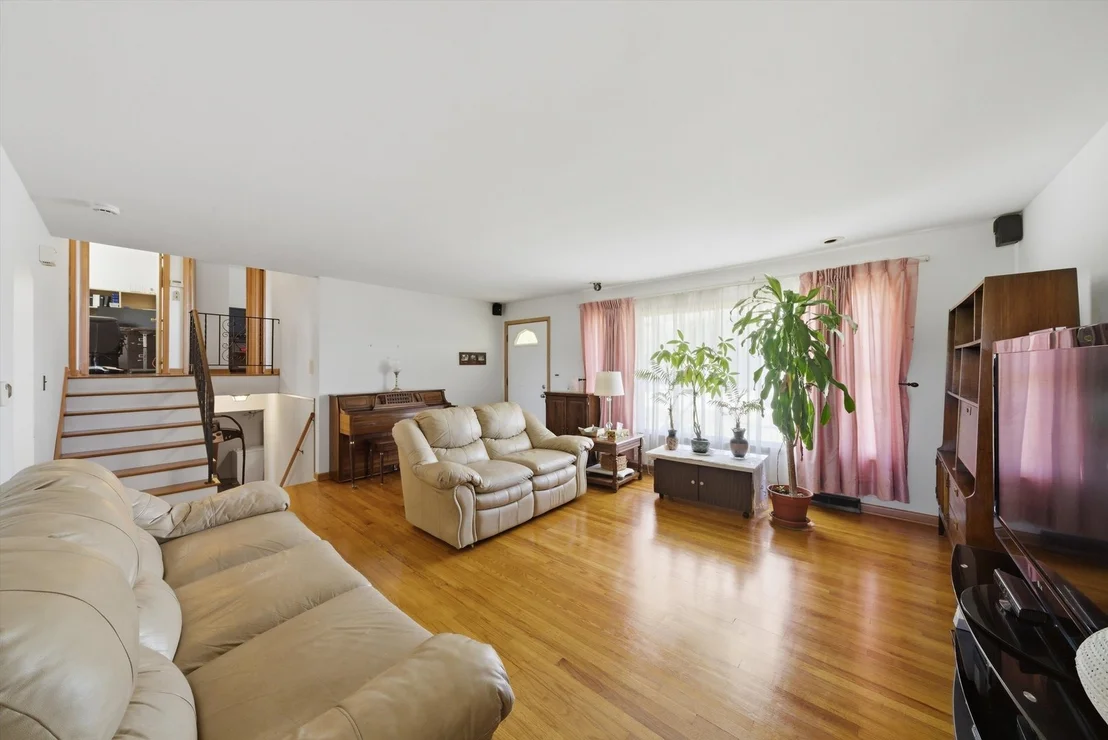 Photo of 380 Barron Boulevard