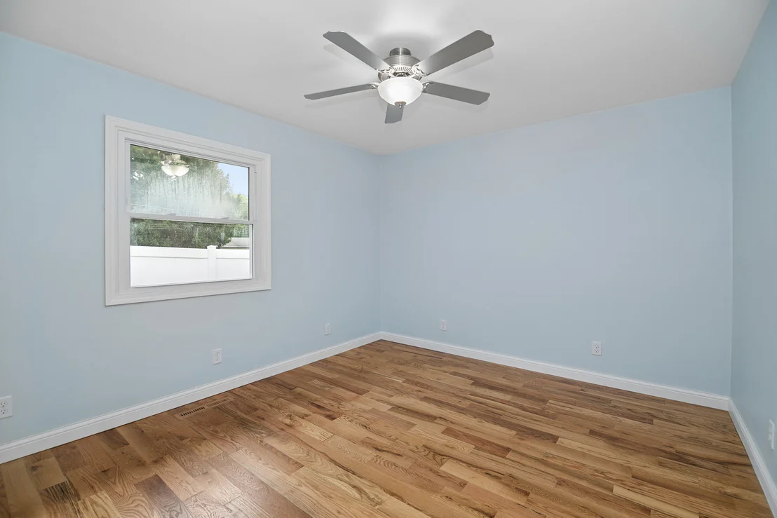 Photo of 654 W River Street