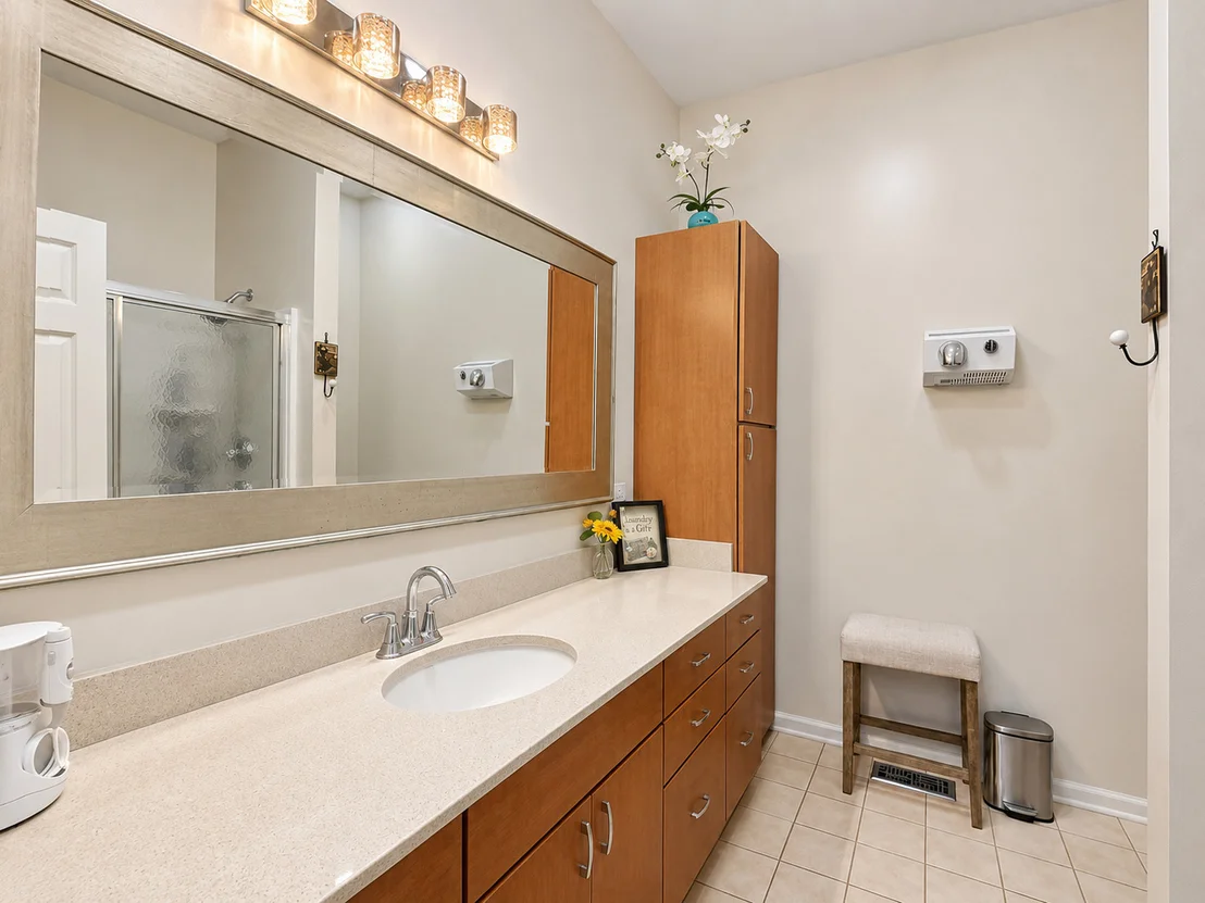 Photo of 394 Broadmoor Lane