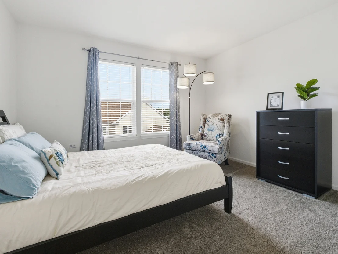 Photo of 490 Dolton Lane