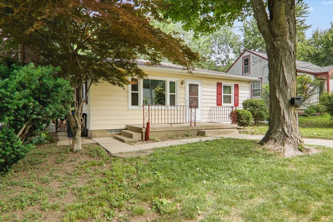 Photo of 1309 Eastholme Avenue