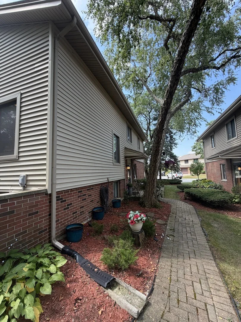 Photo of 18559 Meadow Lane