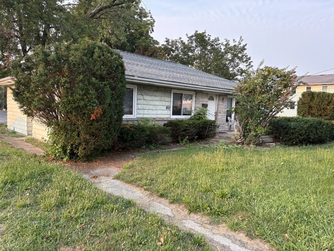 Photo of 212 W Locust Street