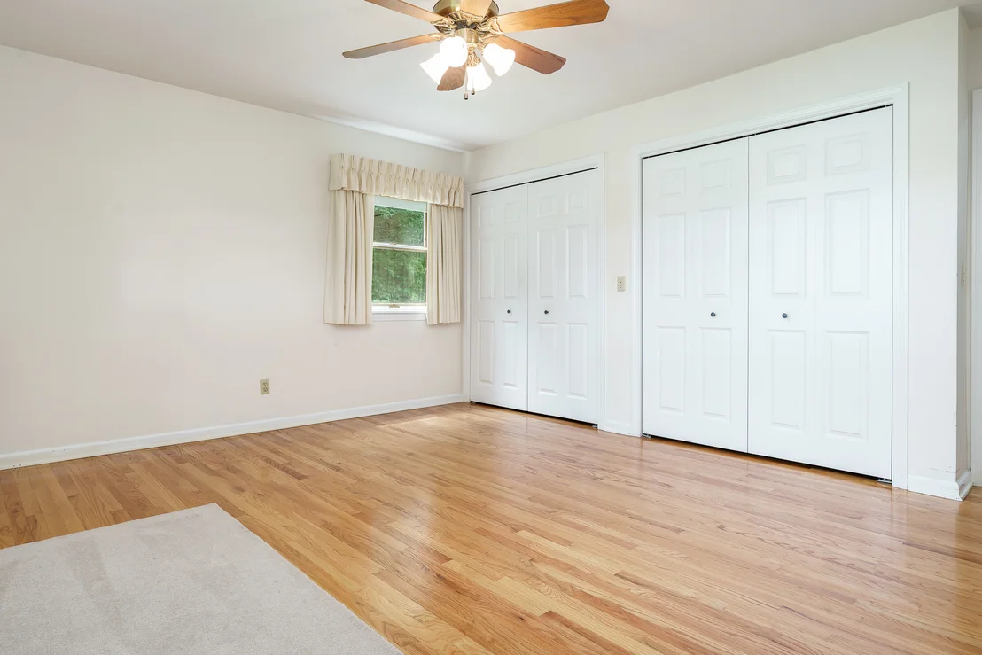 Photo of 7889 Shaw Road