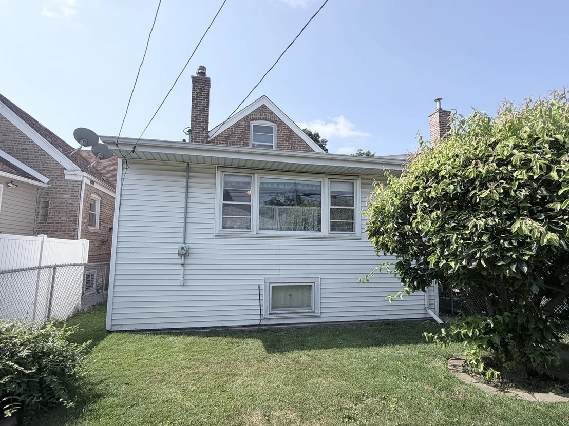 Photo of 3916 W 59th Place