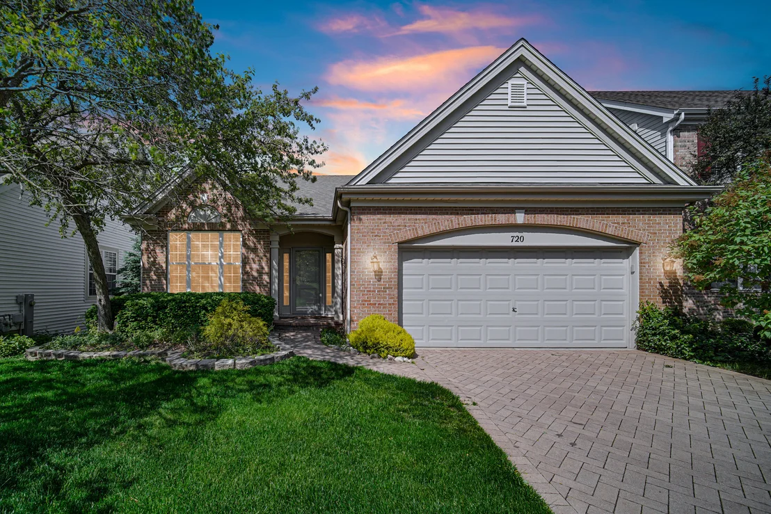 Photo of 720 Viewpointe Drive