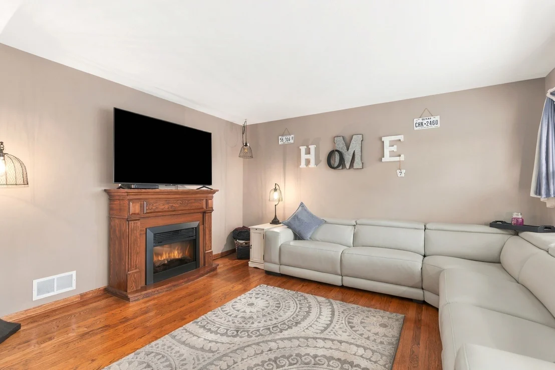 Photo of 917 McCarthy Road